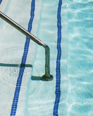 Does Your Pool Need Maintenance in Winter Months?